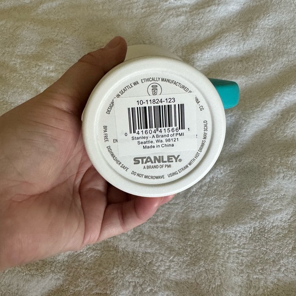 NIB 40 oz Stanley Adventure Quencher 2.0 - Picture 2 of 4